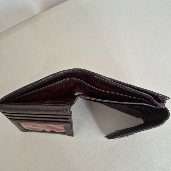 Brighton Women's Vintage Brown Leather Croc Embossed Tri-Fold Organizer Wallet - Picture 7 of 14